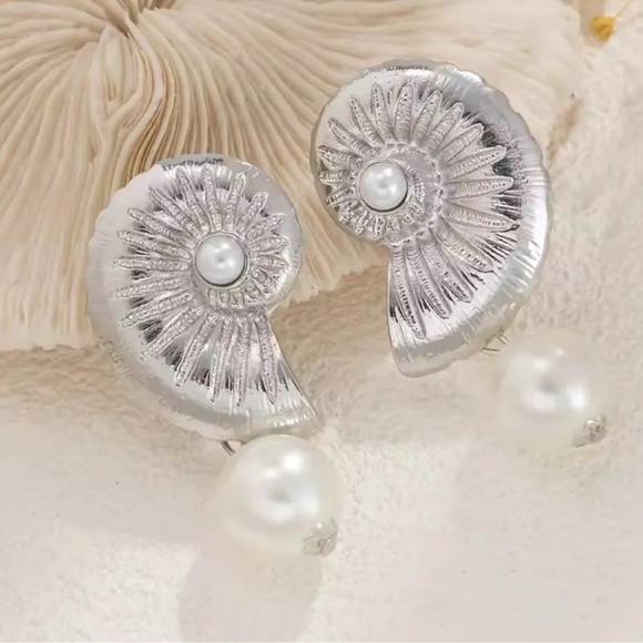 Seashell Pearl Snail Earrings - Picture 1 of 10